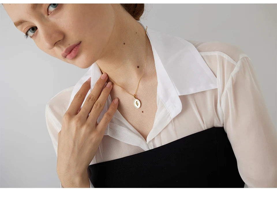 Oval Cameo Pendant Necklace
