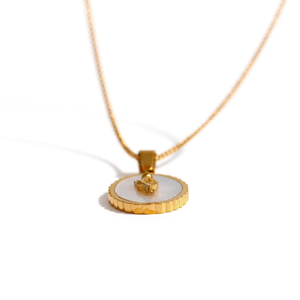 Oval Cameo Pendant Necklace