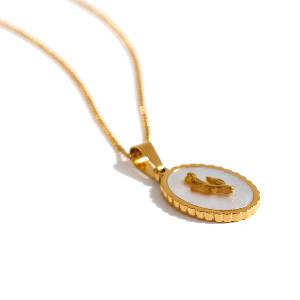 Oval Cameo Pendant Necklace