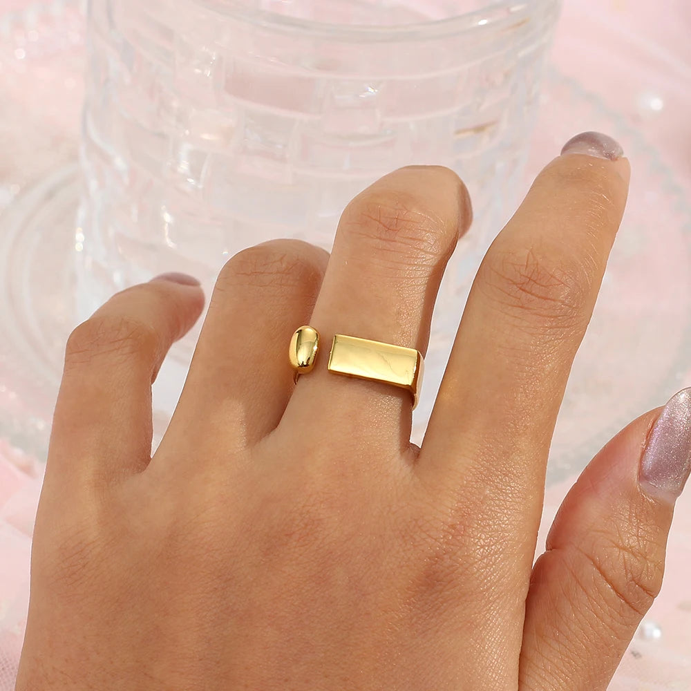 Geometric Open Band Ring