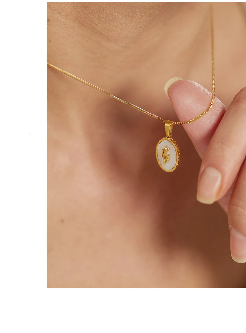 Oval Cameo Pendant Necklace