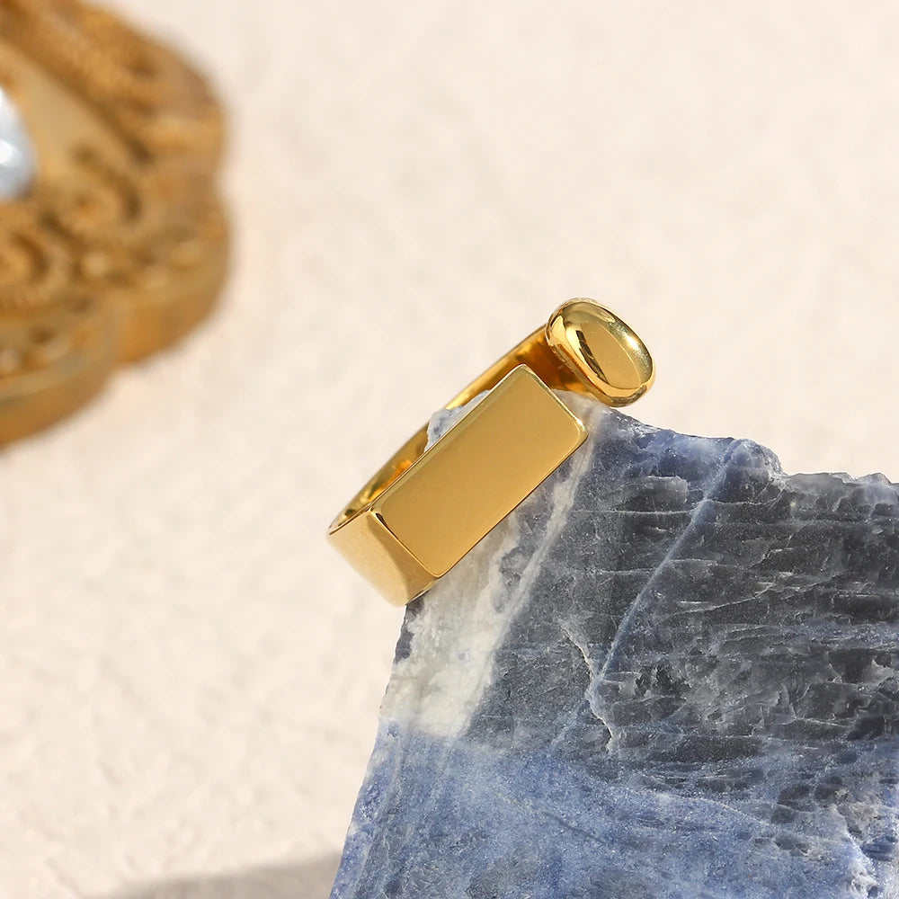 Geometric Open Band Ring