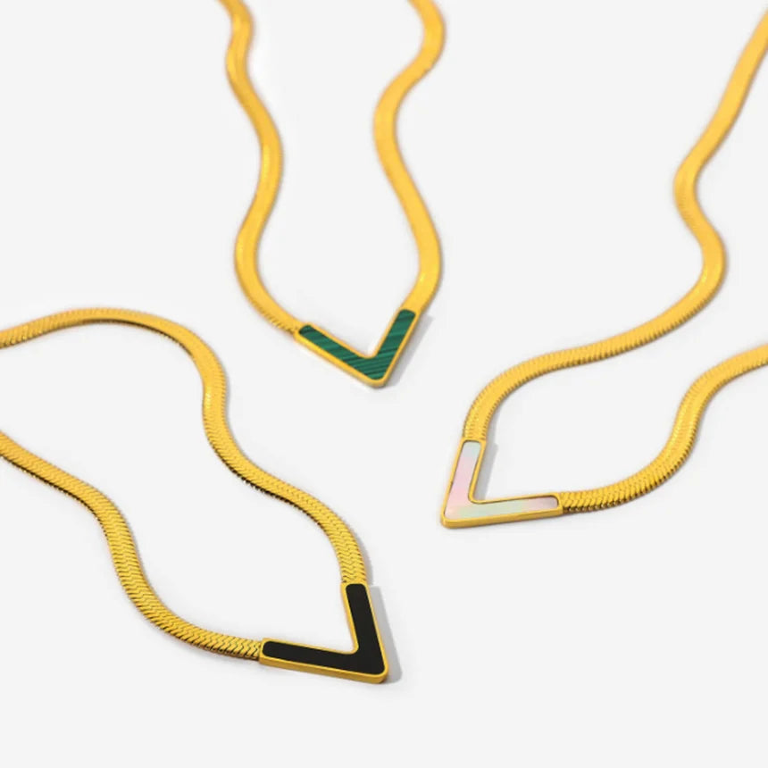 V-Shaped Pendant Necklace