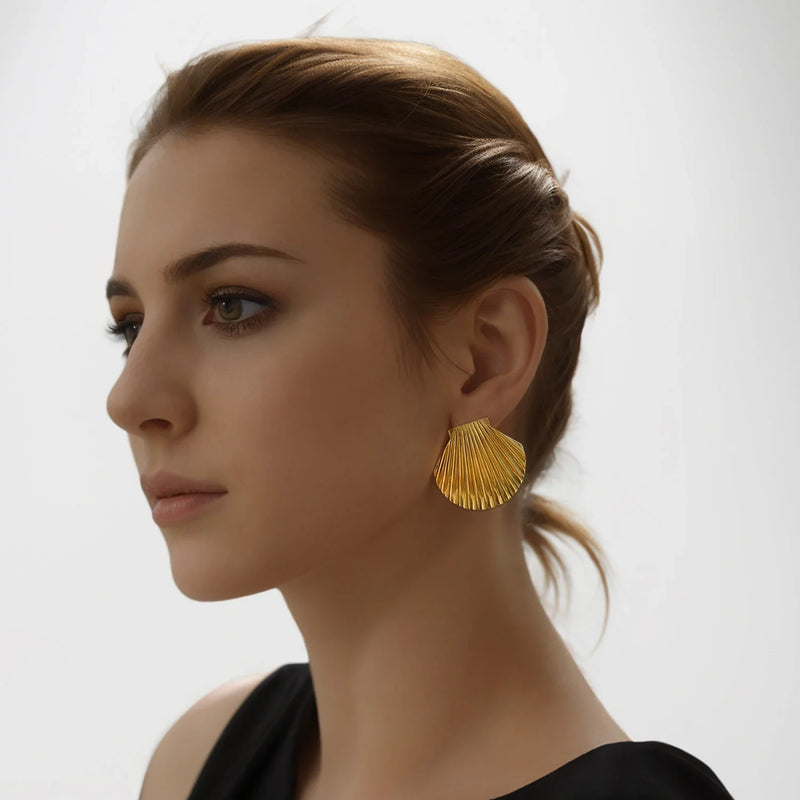 Shell Kavi Earrings