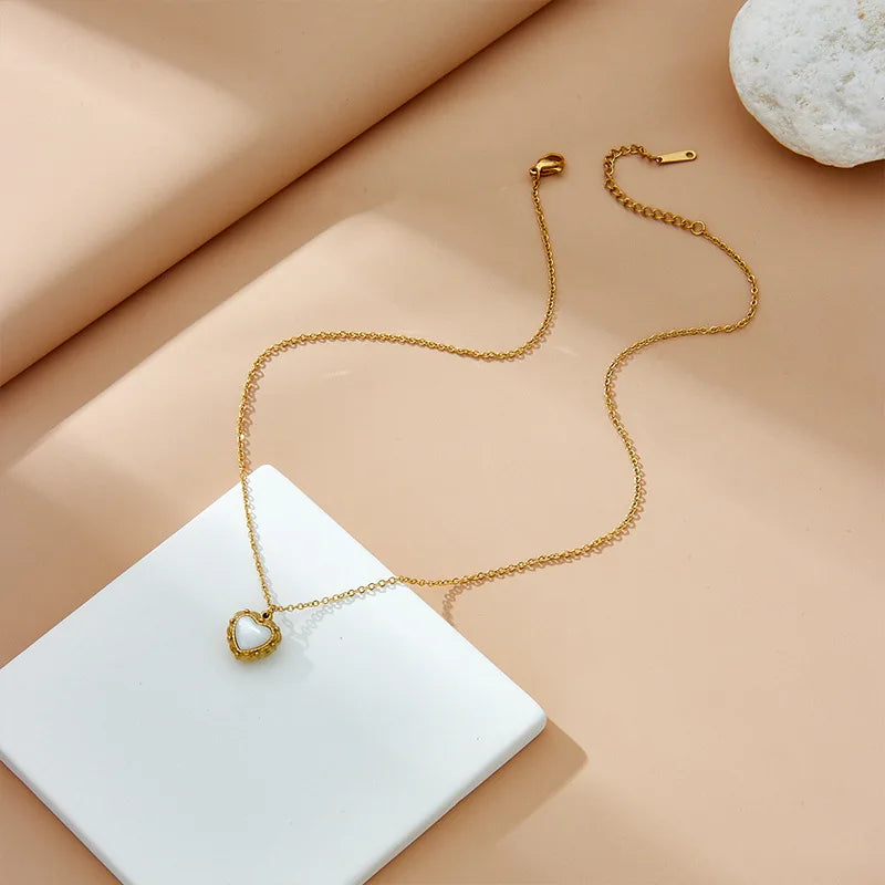 Vintage Heart Pendant Necklace