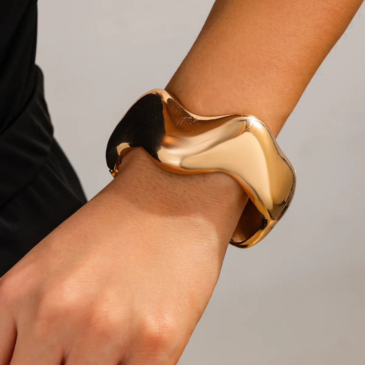Bold Chunky Sculpted Cuff & Ring Set – Gold & Silver Finish