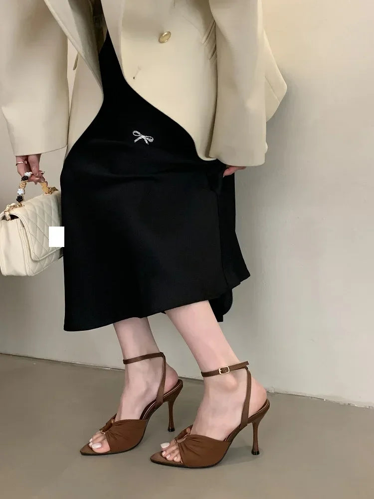 Elegant Knot Detail Heeled Sandals