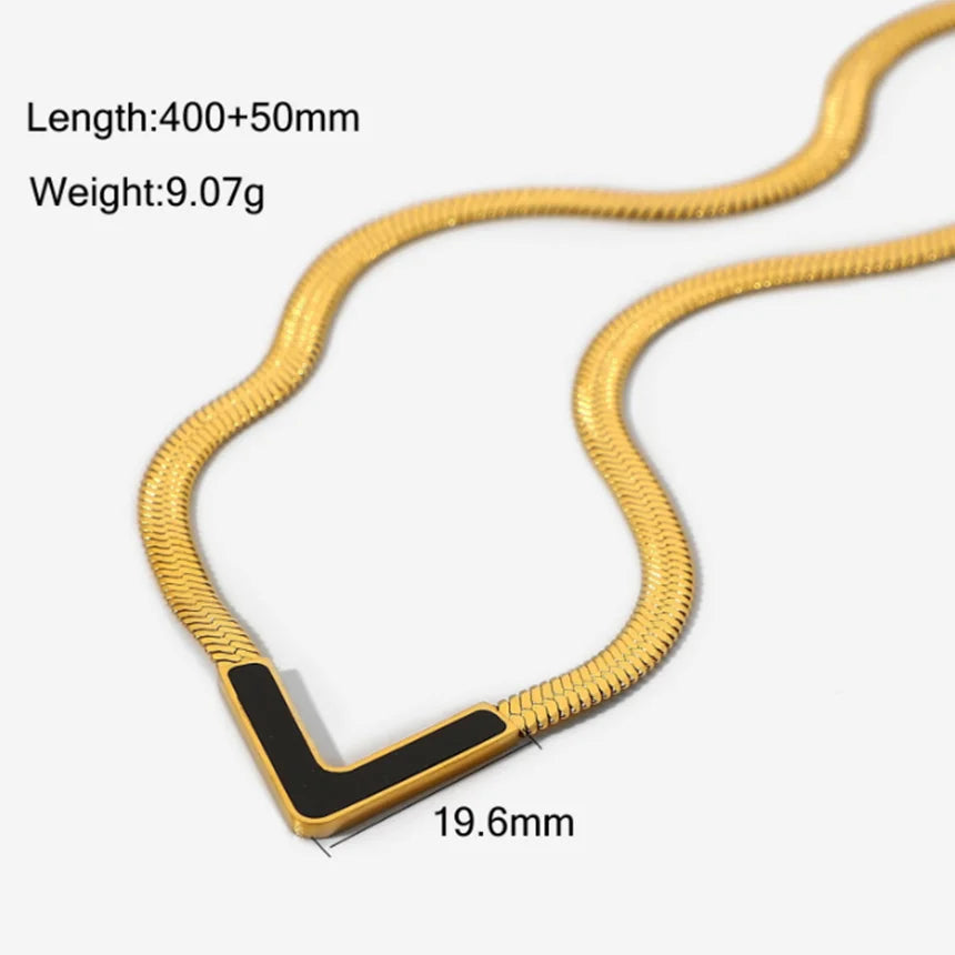 V-Shaped Pendant Necklace