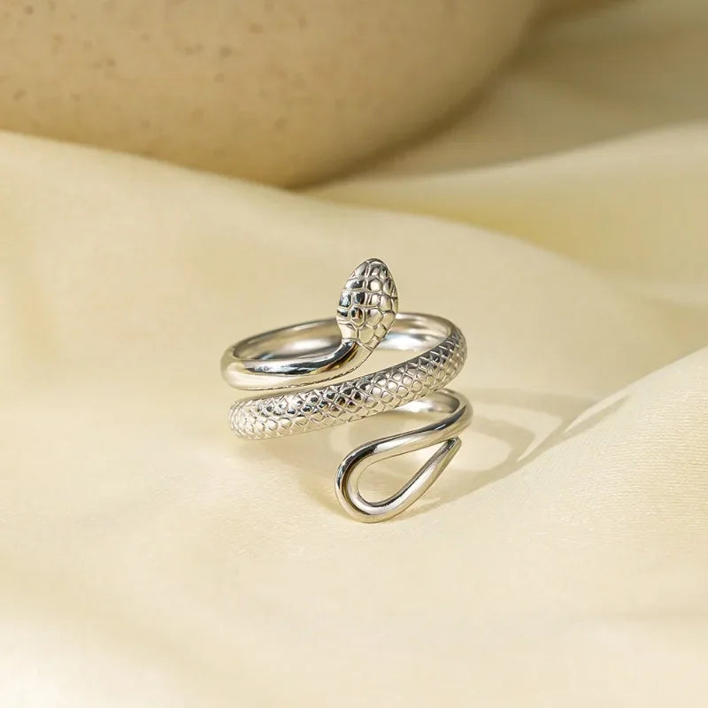Bold Harmony Ring Set