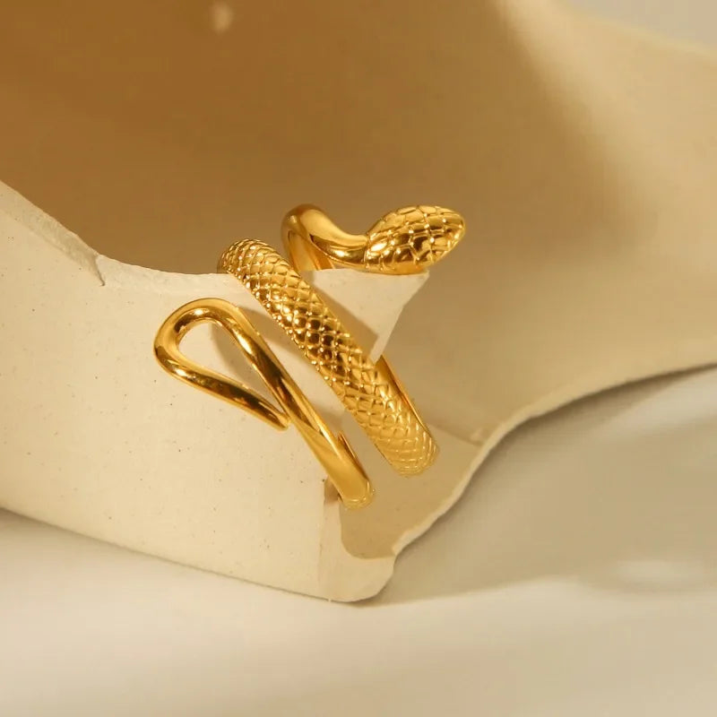 Bold Harmony Ring Set