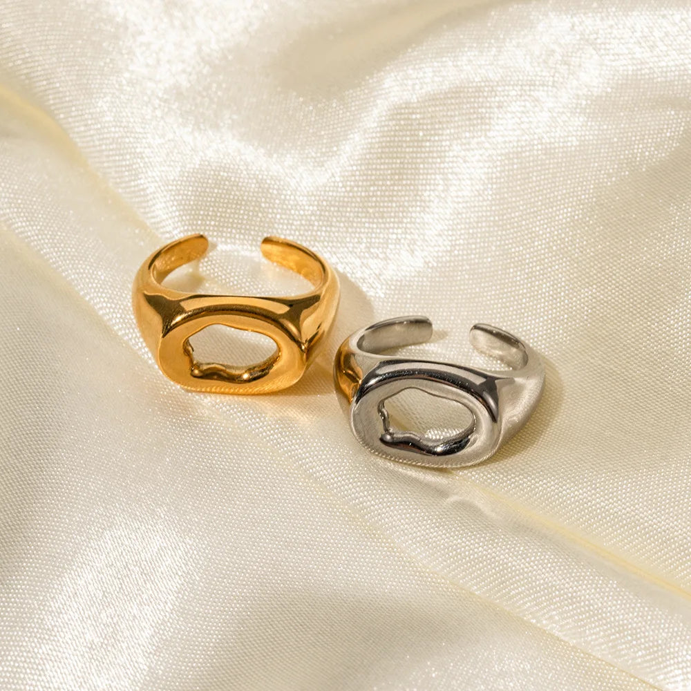 Molten Cutout Signet Ring