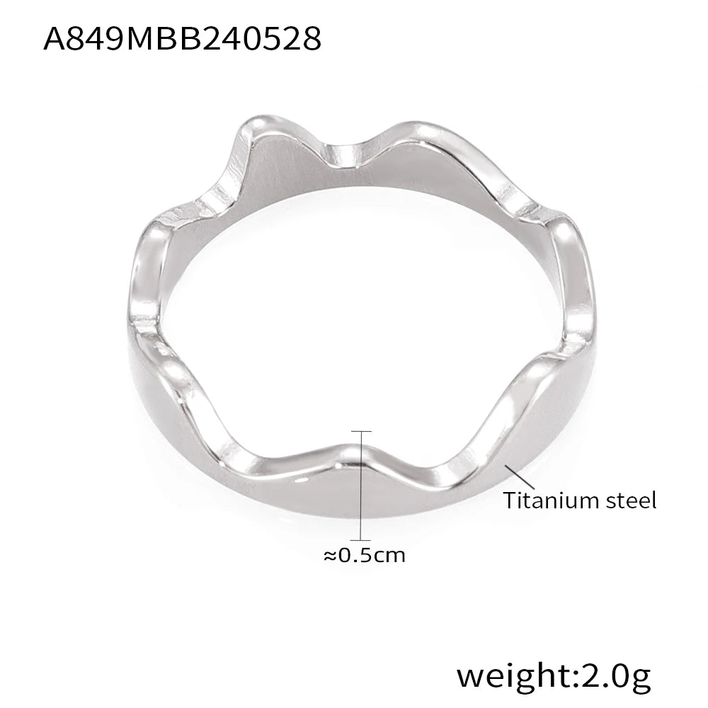 Minimal Crown Stacking Ring